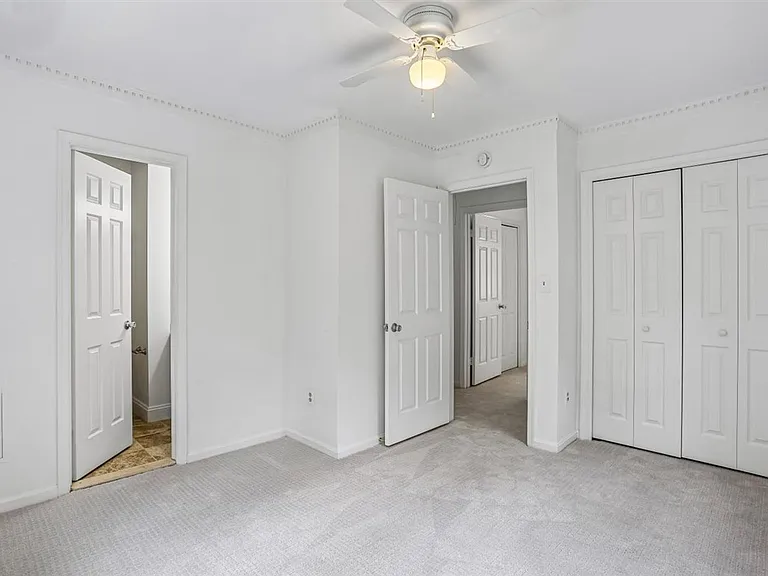4930 Bradley Blvd — Photo 16