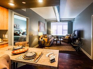 329 Lincoln St #3JGK97WU1, West Des Moines, IA 50265