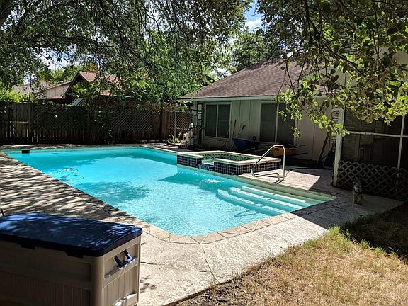 Pool back angle