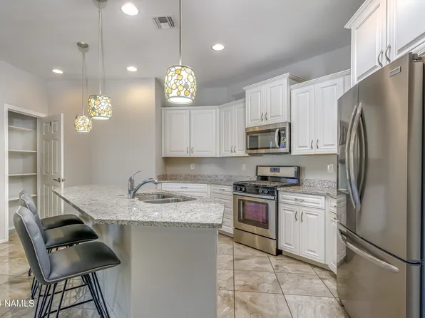 9622 W Whispering Wind Dr, Peoria, AZ 85383