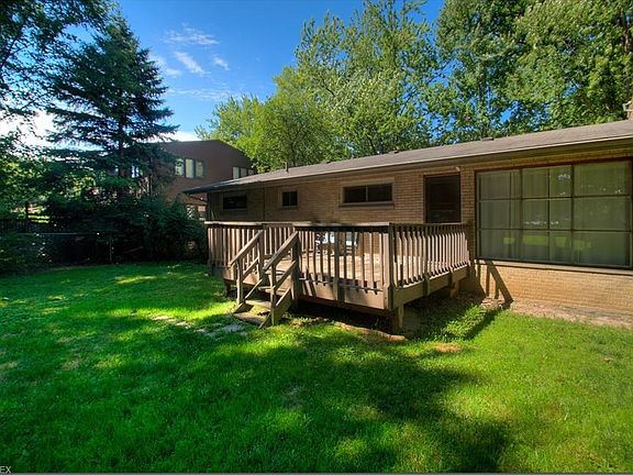 5th image of 3863 Eleanor Dr
