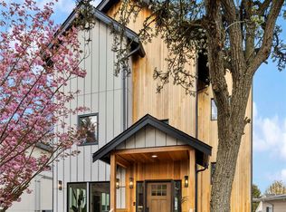 7514 12th Ave SW #A, Seattle, WA 98106