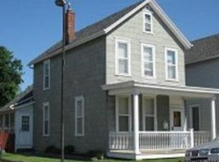 805 Rhomberg Ave, Dubuque, IA 52001