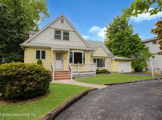 1752 Carlton Ave, Staten Island, NY 10309