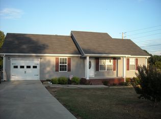 4 Village Park Dr, Fayetteville, TN 37334