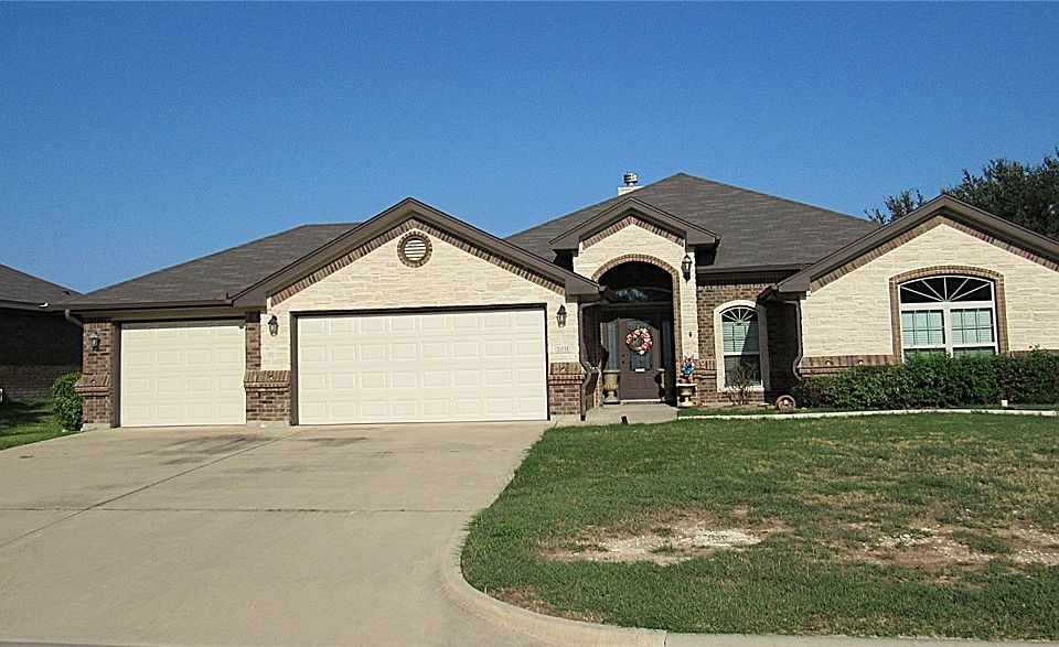 1st image of 2031 Falling Leaf Ln