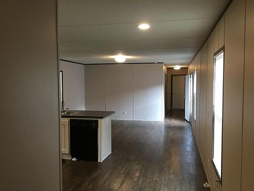2nd image of 185 Sue Ellen Ave