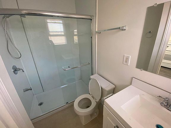 5th image of 21681 E Cliff Dr #17