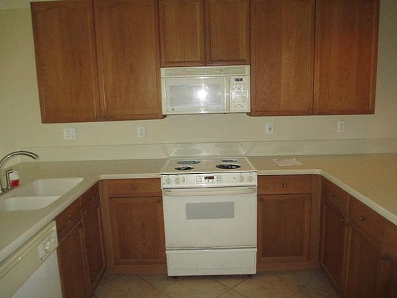 5th image of 4397 Onega Cir