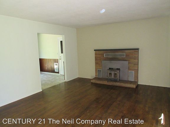 2nd image of 1324 NE Beulah Dr