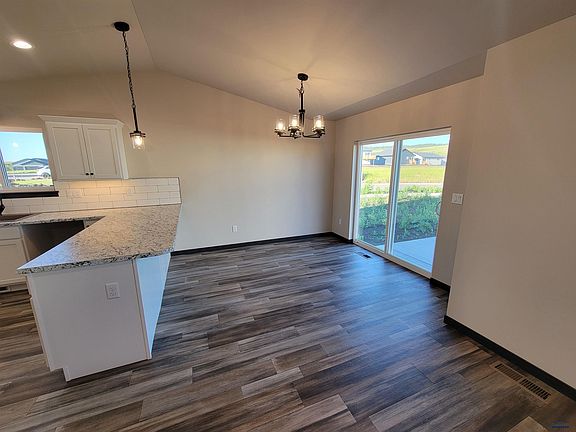 3rd image of 5222 Bunker Dr