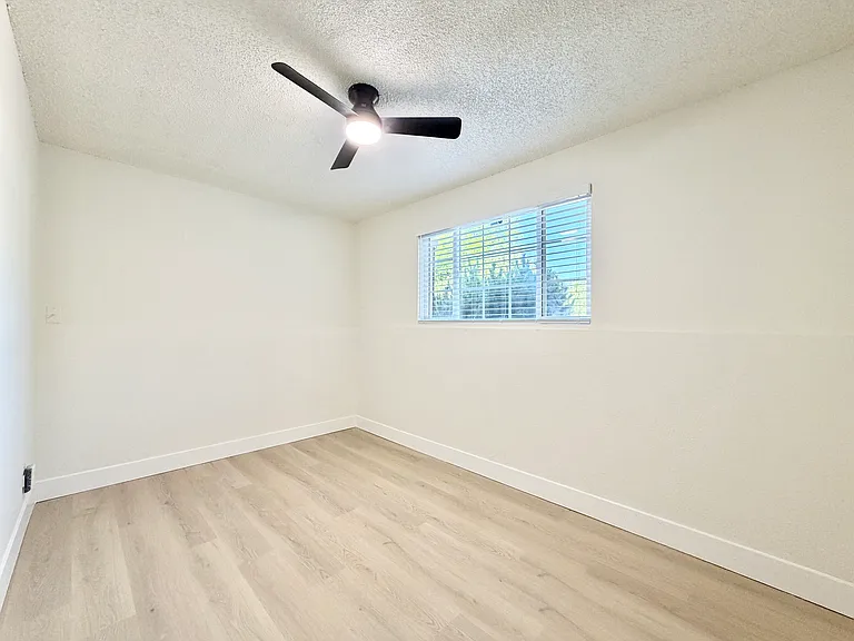 15087 E Stanford Dr — Photo 21