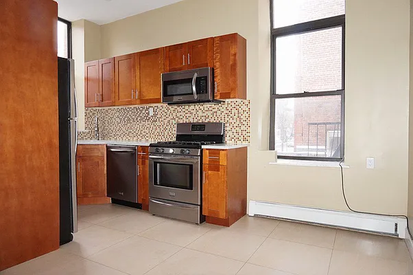 Rented by Real Team Brokerage | media 50