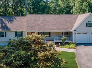 17 Paugussett Rd, Sandy Hook, CT 06482