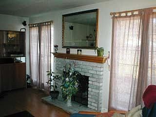 3rd image of 6898 Mansfield Ave