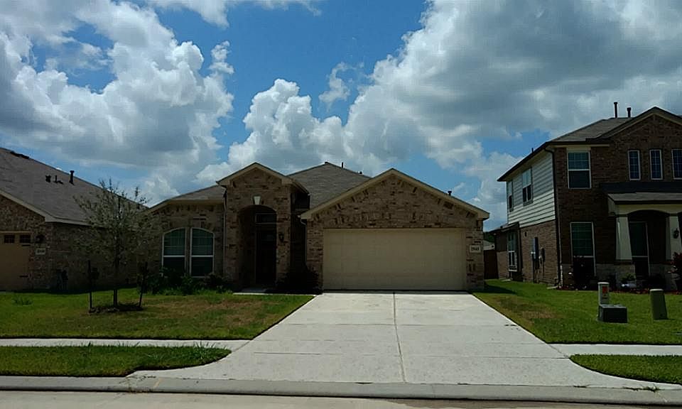 1st image of 2543 Riverway Dr