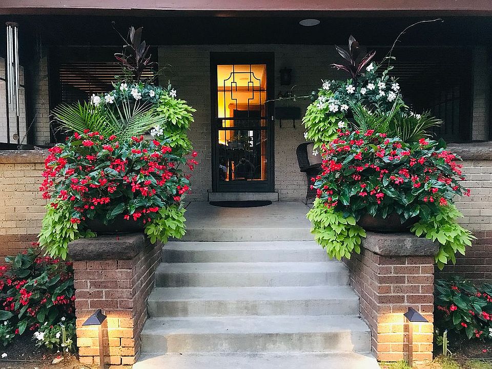 2nd image of 641 Josephine St