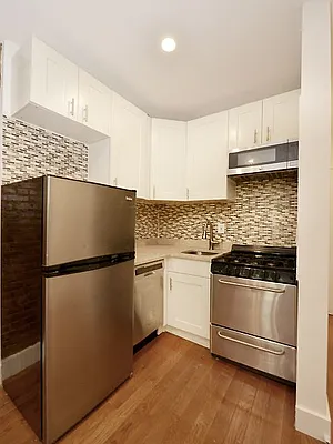 Rented by Cooper & Cooper Real Estate | media 10