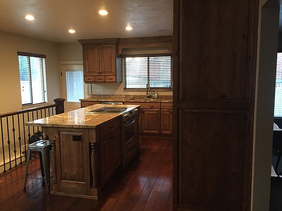 3rd image of 1839 E Bryan Ave