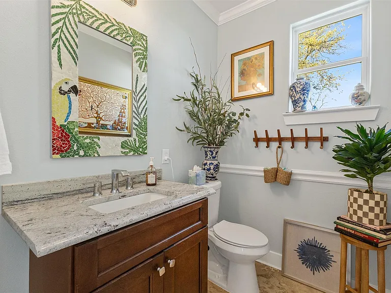 410 Peach St — Photo 15
