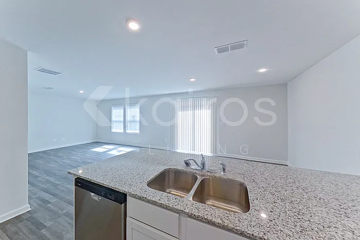 202 Topaz Ln — Photo 10