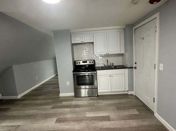 380 Center St #6