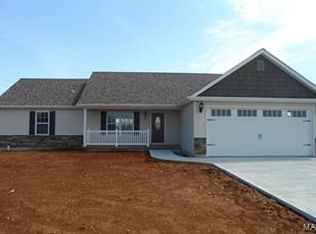 1566 S Haven Ct, Farmington, MO 63640