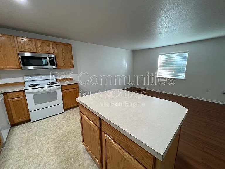 2521 NW Cedar Ave #1 — Photo 12