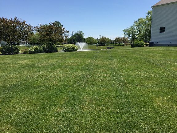 4th image of 104 Glen Crossing Dr