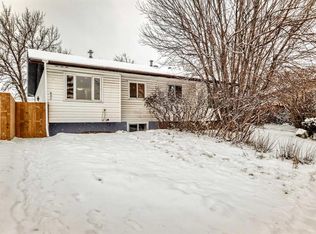 937 E Marcombe Dr NE, Calgary, AB T2A 3H2