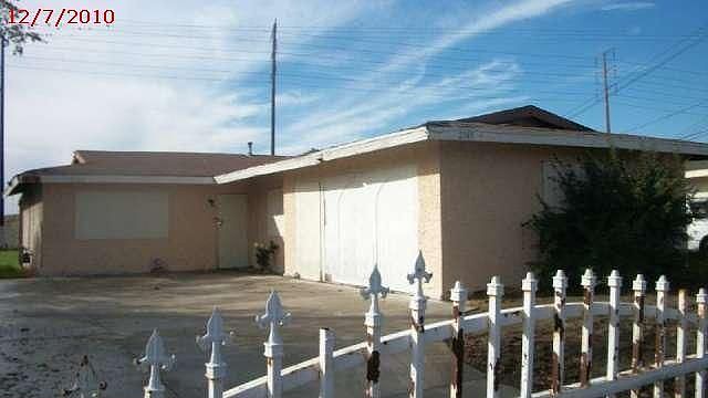 1st image of 2145 Hanford St