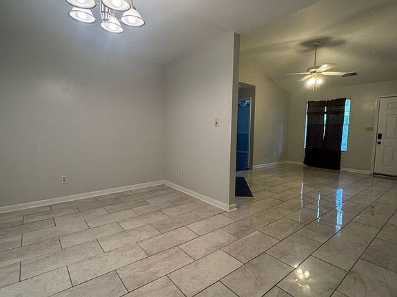 5th image of 95 Hampton Oaks Dr