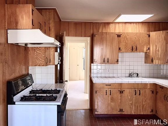 3rd image of 1963 34th Ave