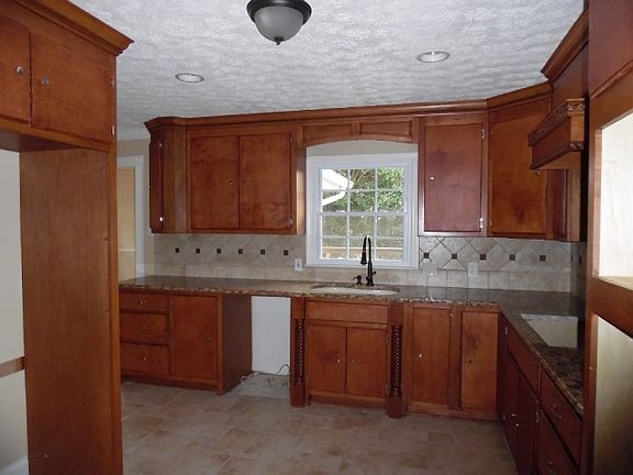 3rd image of 5079 Lost Dutchman Dr