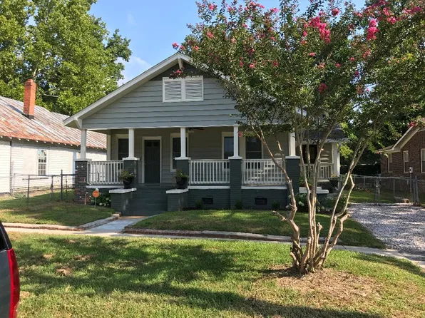 1104 W 4th St, Greenville, NC 27834