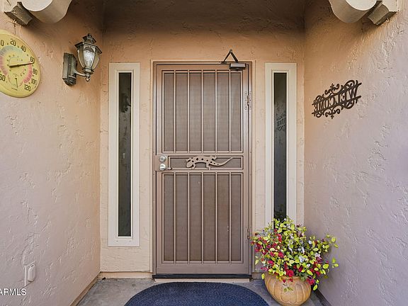 3rd image of 6738 S TAYLOR Drive