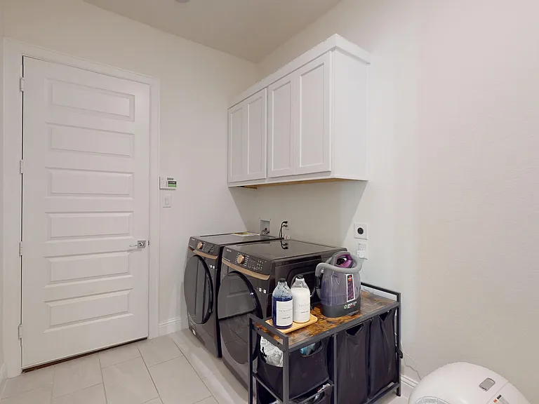 4611 Columbus Dr — Photo 13