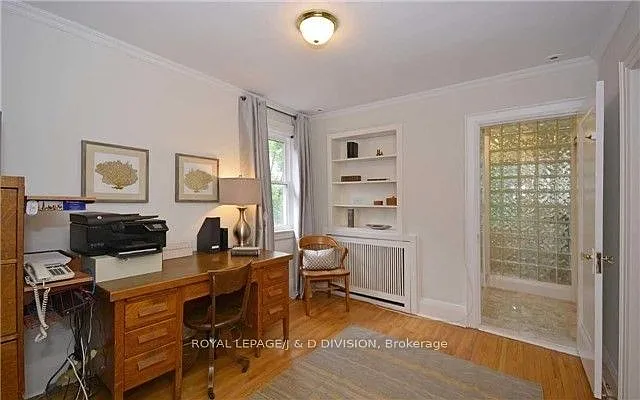 311 Chaplin Cres — Photo 12