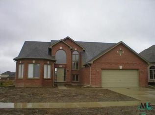 50663 Nesting Rdg, Update, MI 48044