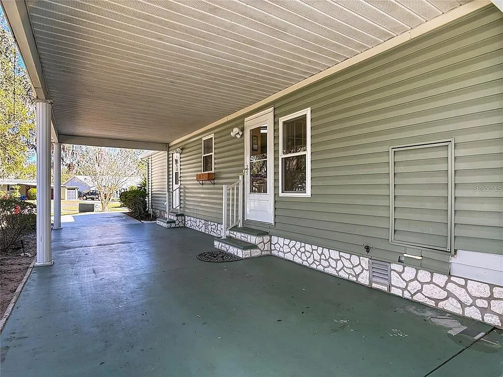 2 bed, 2.0 bath, 1352 sqft, $1,650 — Photo 2