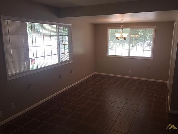 4th image of 1813 Davidson Ave