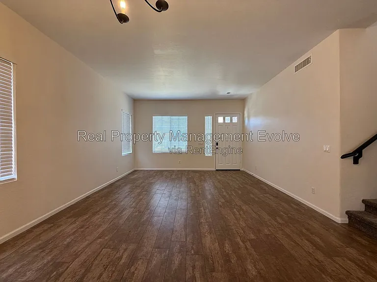 1234 W Remington Dr — Photo 5