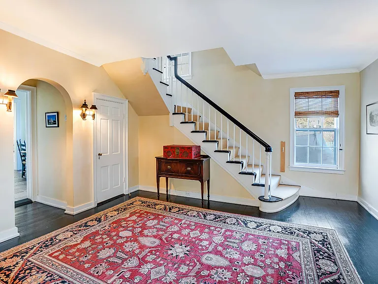 4 Fair Lea Rd — Photo 4