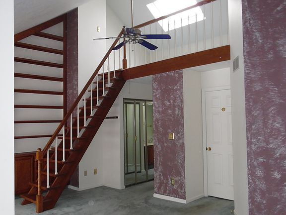 4th image of 4353 Devonshire Dr #19