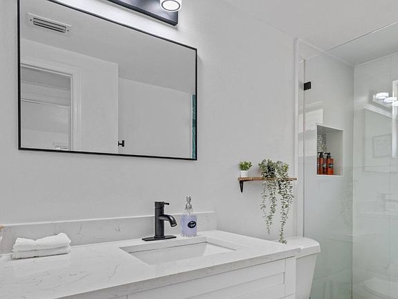 2nd image of 3106 Wallace Branch Rd