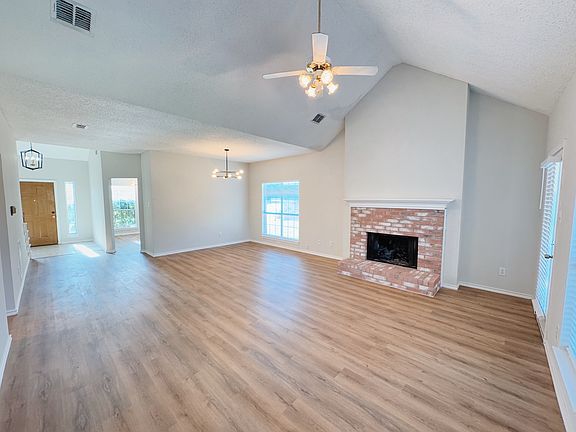 4th image of 8380 Edge Water Dr