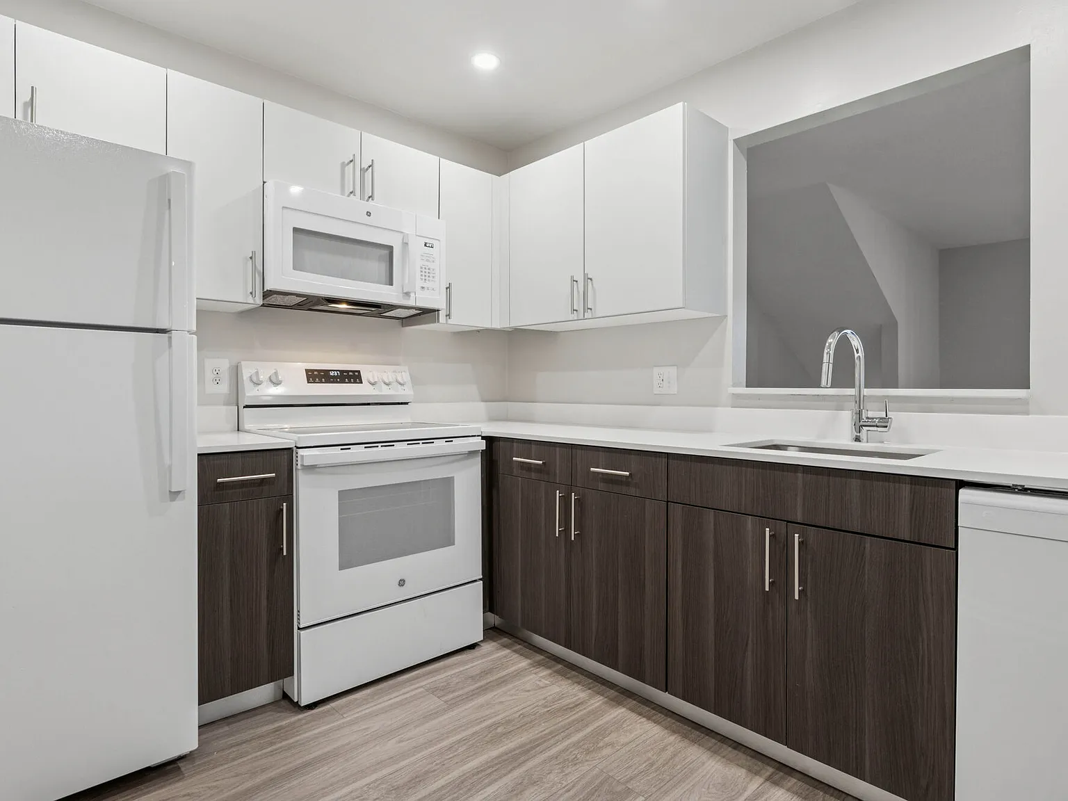 Sophias Place West — Photo 2