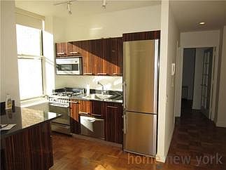 1st image of 67 Wall St Frnt 3