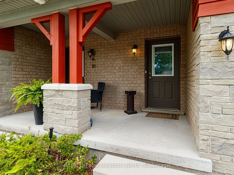 12 Silver Glen Blvd — Photo 7