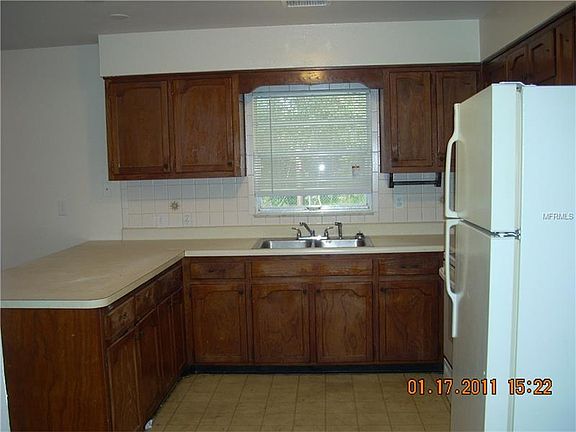 5th image of 106 E Lumsden Ave